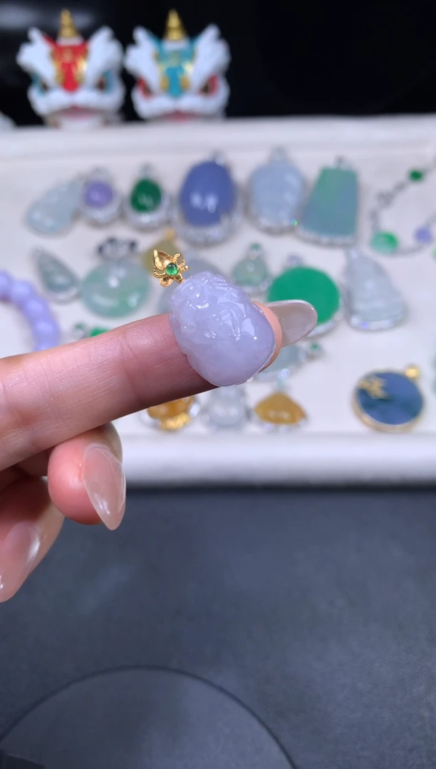 吊坠(不含链)18K金镶嵌翡翠