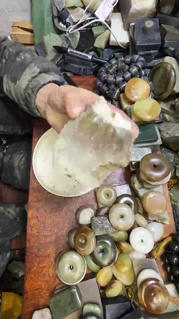 未镶嵌和田玉珠宝半成品1