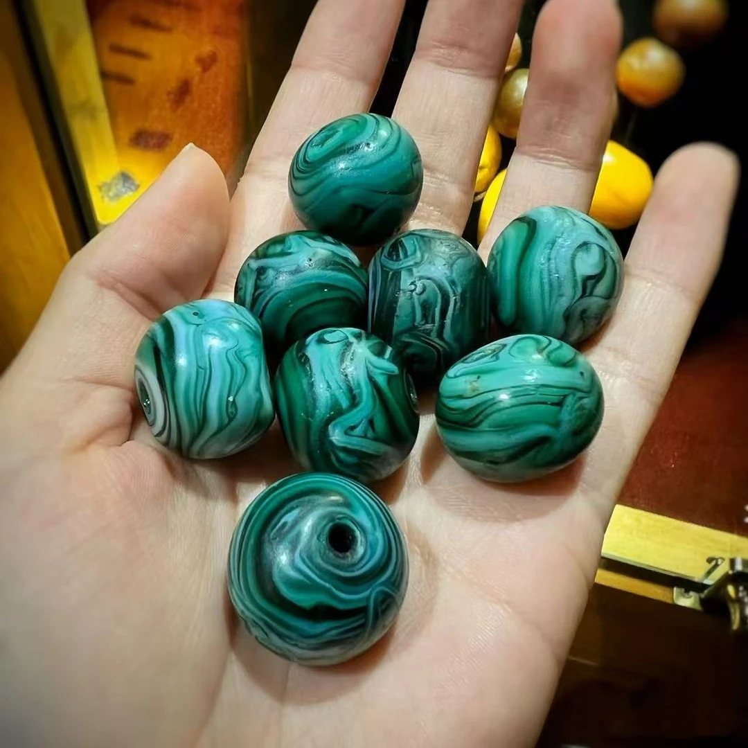 藏地手工古法搅胎琉璃吊坠