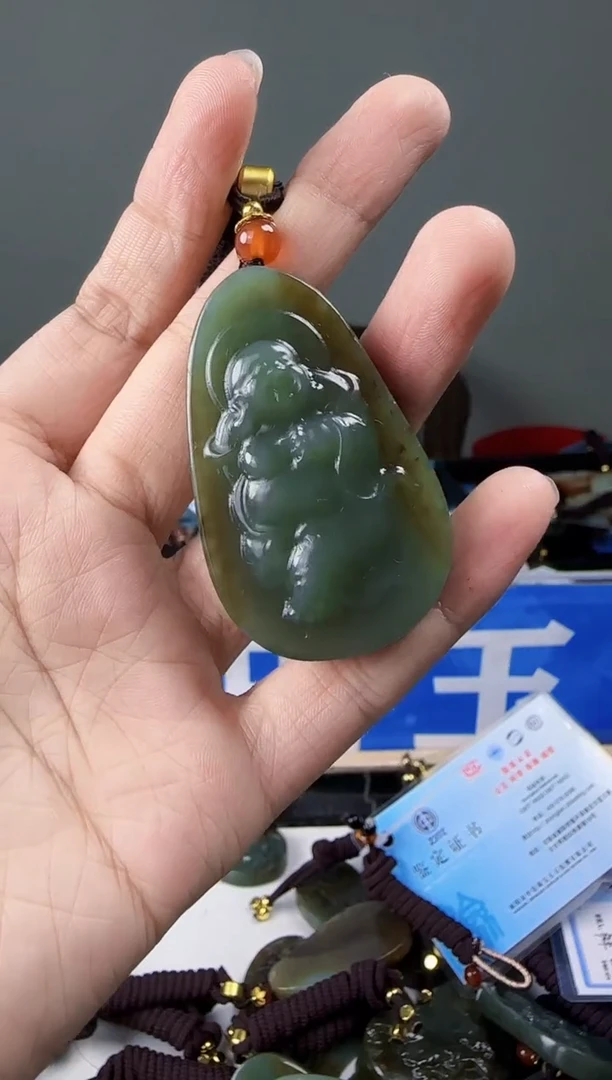 和田玉未镶嵌颈饰1