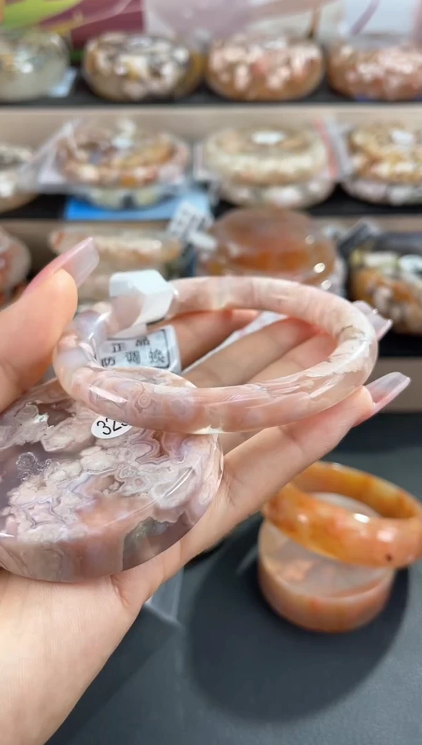 未镶嵌手镯石英质玉61