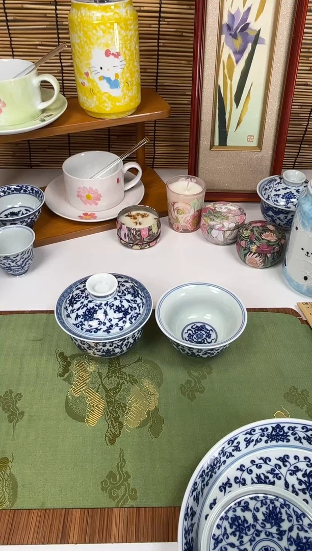 缠枝莲青花二才+压手