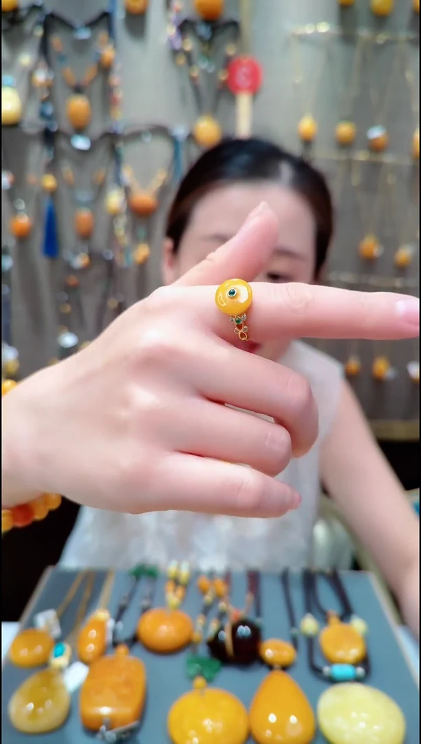 蜜蜡银S925镀金镶嵌珠宝奇石﹣F237蜜蜡戒指