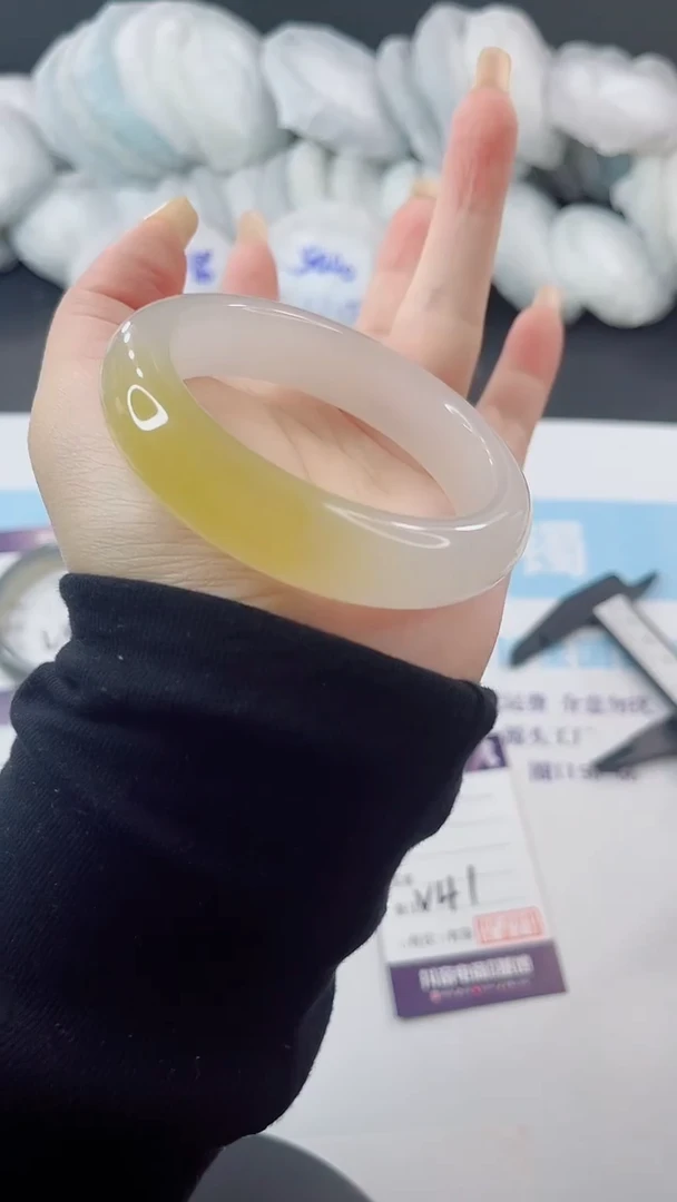 未镶嵌手镯石英质玉多样性发货V41