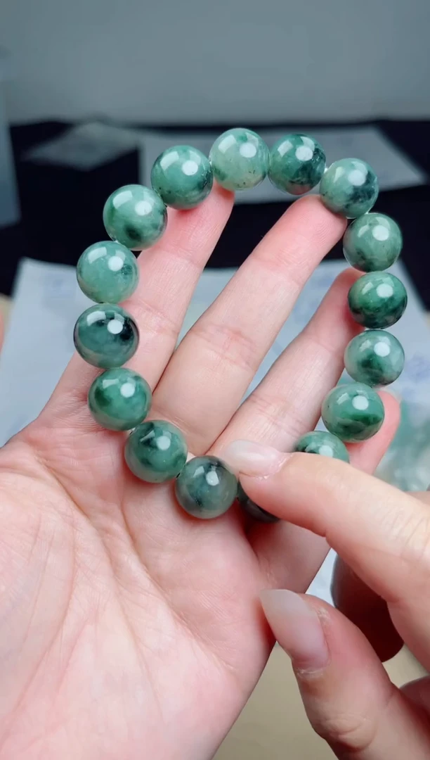 定制翡翠未镶嵌珠串