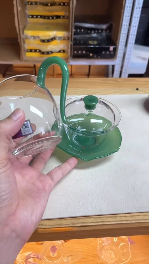 荷叶盖碗翡翠玉+慕然翡翠玉