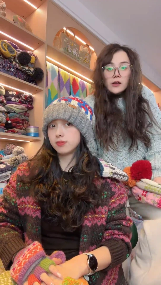 绵羊毛灰蓝色像素蘑菇单球帽