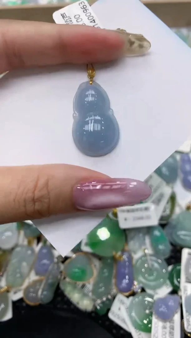 翡翠18K金镶嵌颈饰111111111
