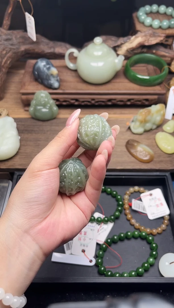 未镶嵌和田玉把件吐拉牧场 核桃一对9015228