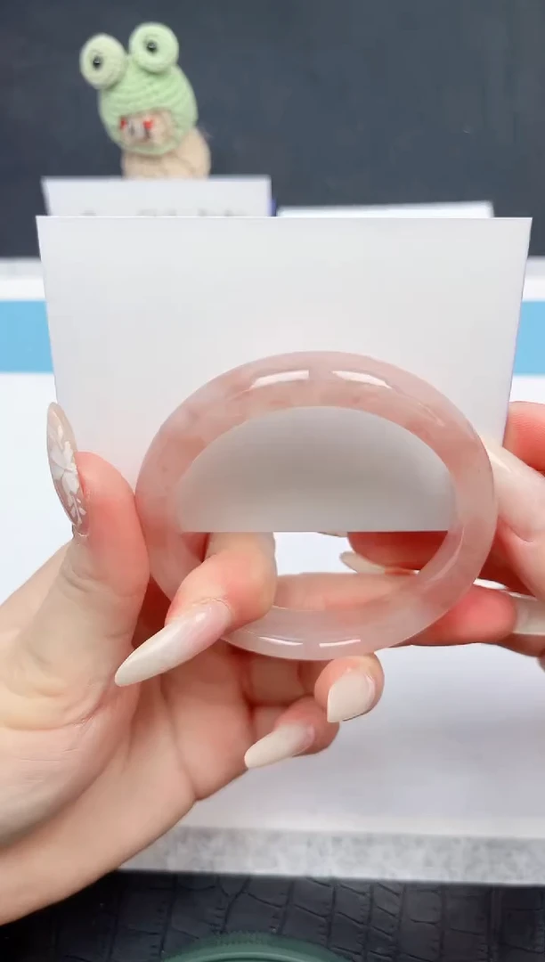 【闪购商品】石英质玉手镯未镶嵌48-55.7