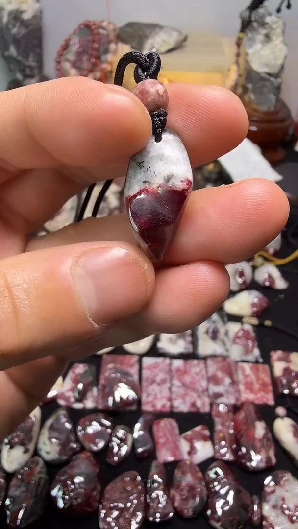 天然辰砂大晶砂随行吊坠