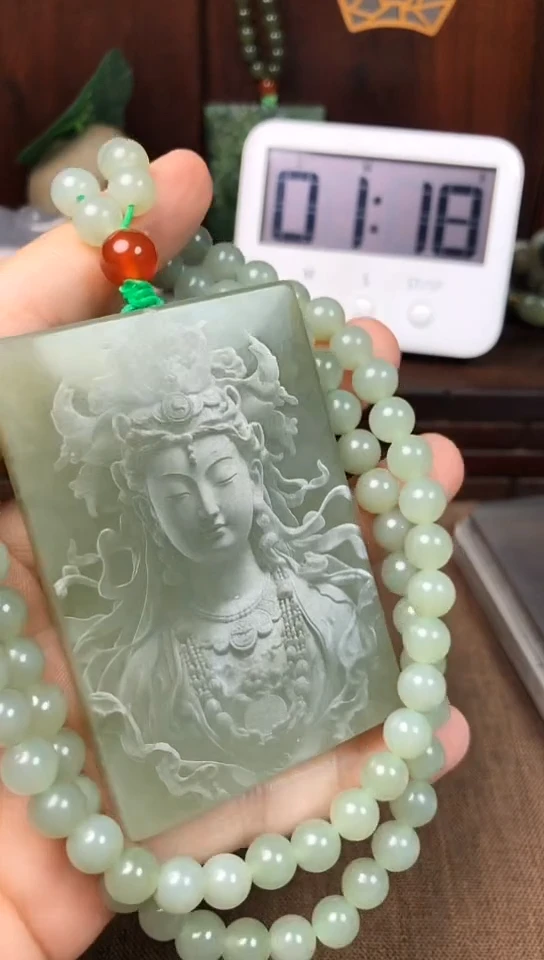 颈饰未镶嵌和田玉寂****！寂寞的梧桐树！