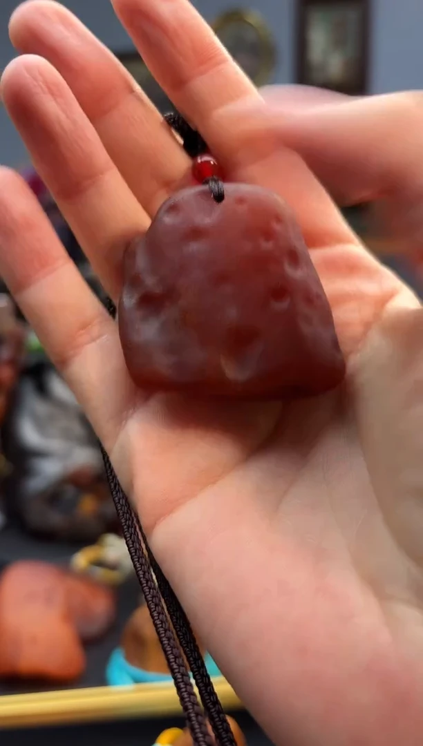 琥珀颈饰未镶嵌吊坠