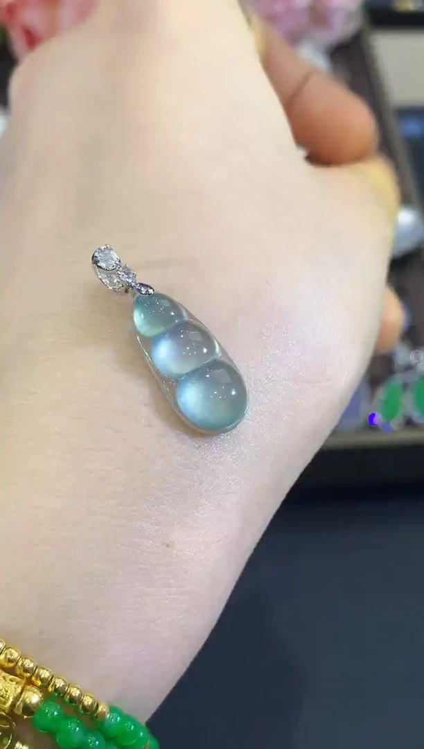 吊坠(不含链)18K金镶嵌翡翠B56