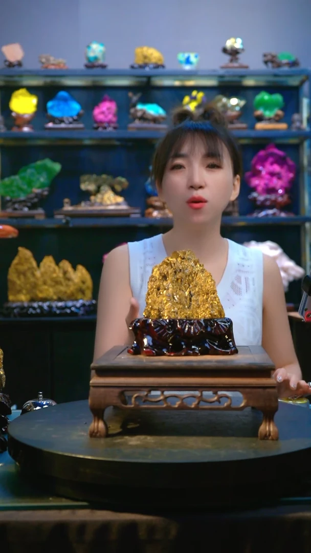 石材精品斑铜矿，矿物晶体摆件