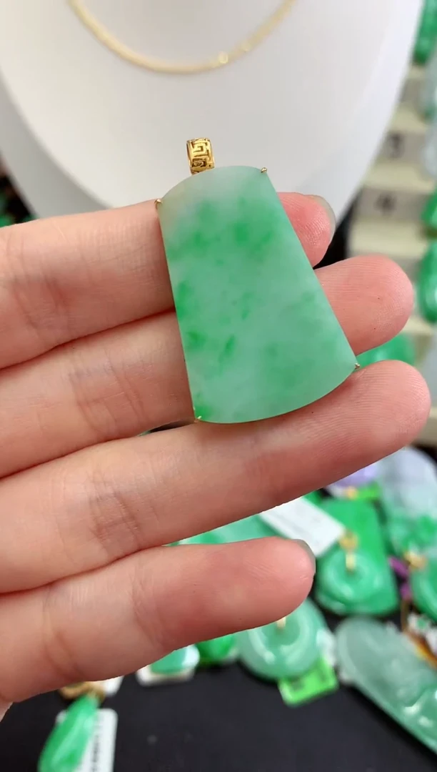 翡翠18K金镶嵌吊坠(不含链)挂件