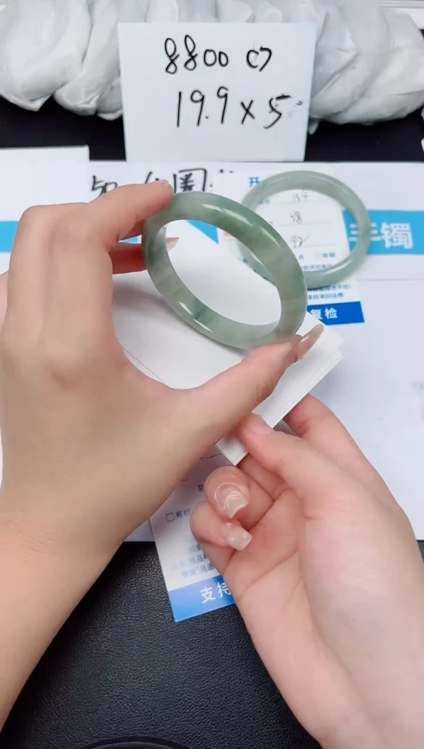 【闪购商品】石英质玉手镯未镶嵌G135-56