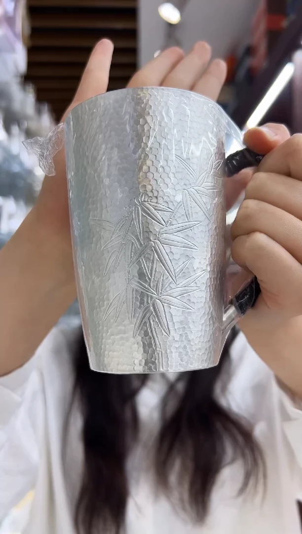 999 手工锤纹竹节水杯 217克