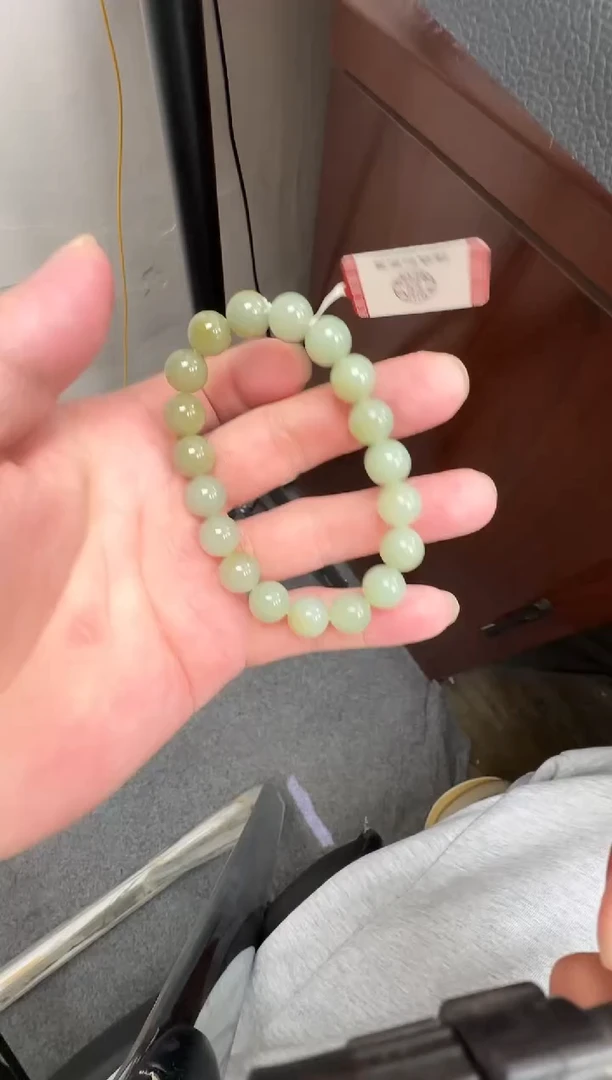 手串未镶嵌和田玉近矿青白卡10手串（产地直发）