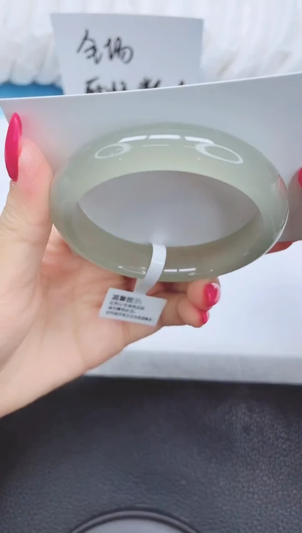 未镶嵌手镯石英质玉153-59.1