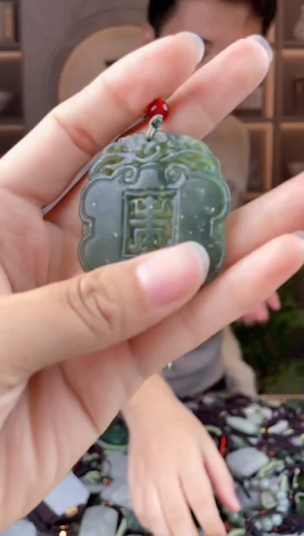 未镶嵌和田玉挂件拍一发一，多样性发货