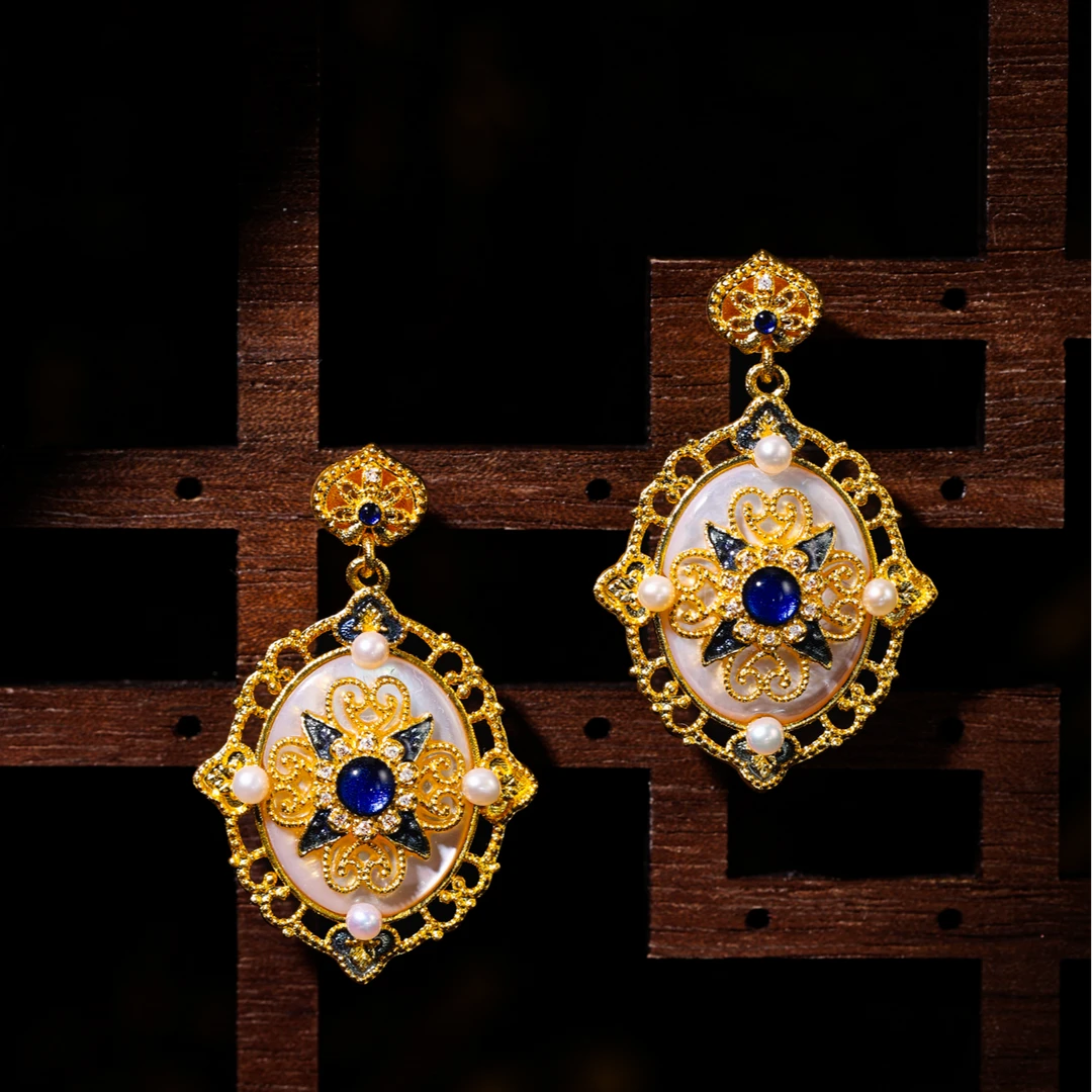 【萃华金店】青花瓷丨古法金珐琅螺钿淡水珠八宝耳饰CHE0071