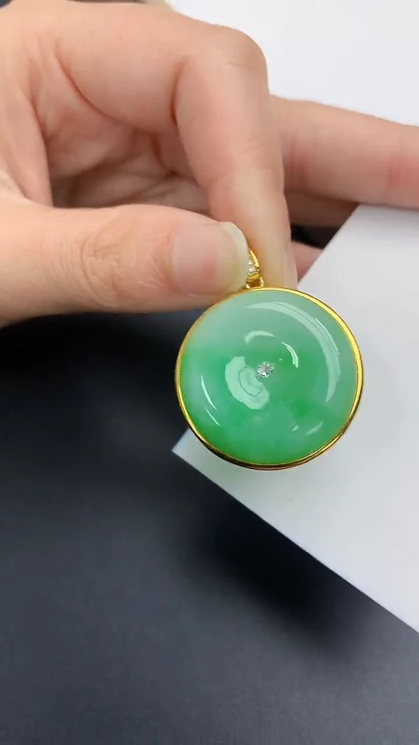 颈饰18K金镶嵌翡翠天然缅甸A货百元以上9元证书费自理