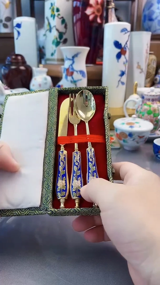 瓷片珐琅三件套一一