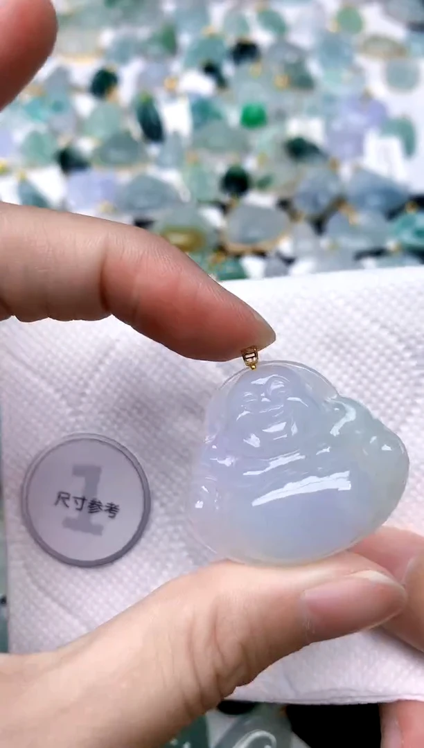 颈饰18K金镶嵌翡翠天然A货翡翠