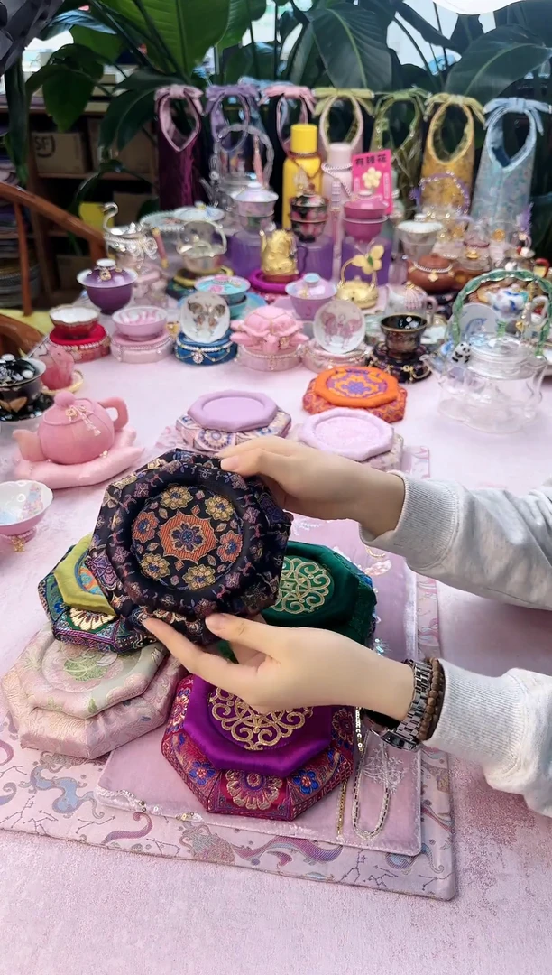 25 黑金宝象八边形木托