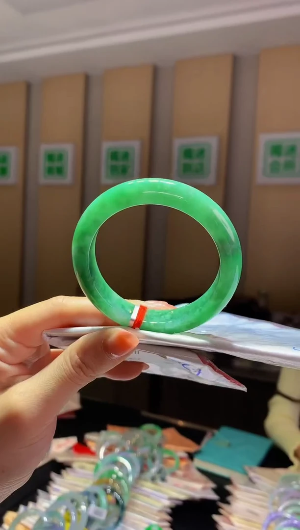 未镶嵌手镯翡翠-K87 圈口52.8