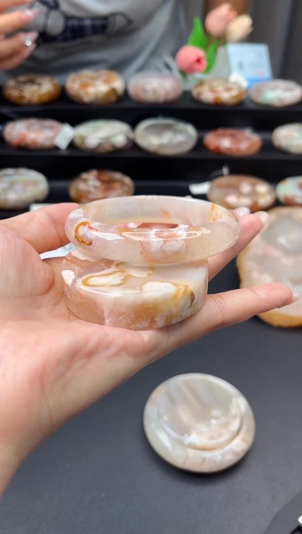 石英质玉手镯未镶嵌赠送镯心（58圈口）无证书