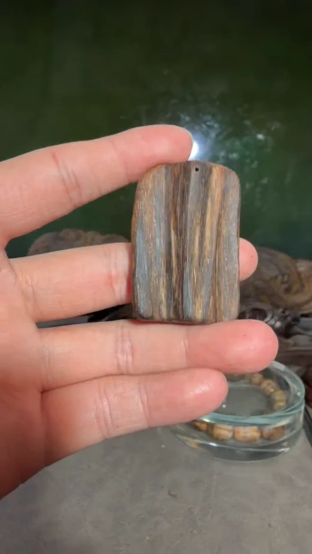 沉香吊坠多样性发一