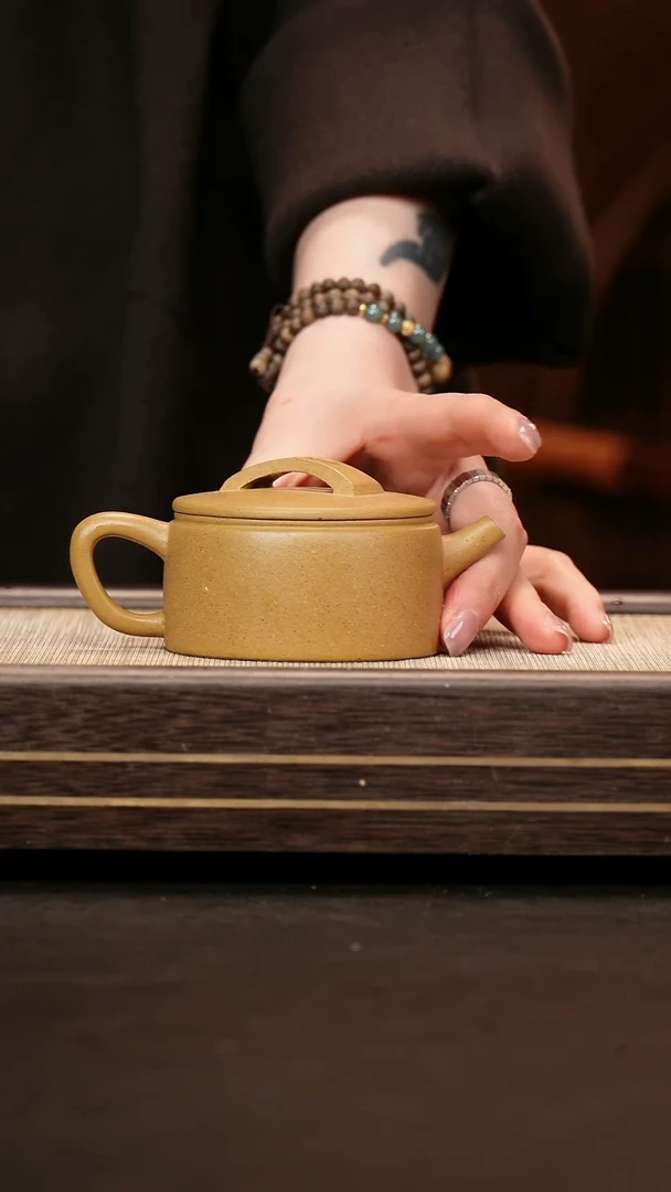 茶壶紫砂原矿黄金段 汉瓦150cc