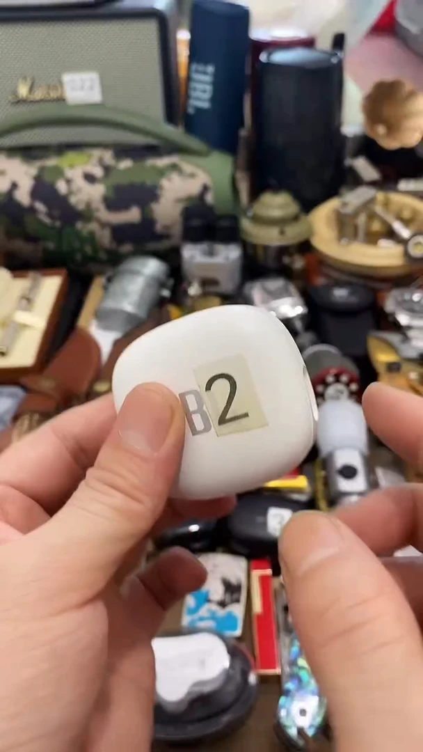 瓷片闪购商品  如图所示