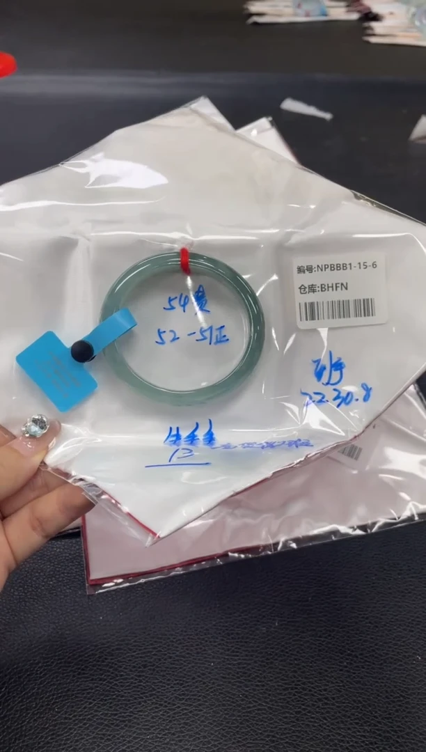 未镶嵌手镯翡翠翡翠手镯