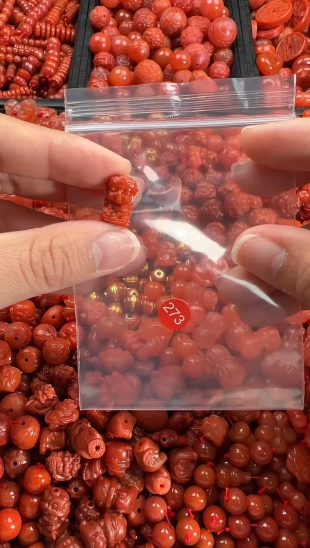 【闪购商品】南红玛瑙颈饰未镶嵌1