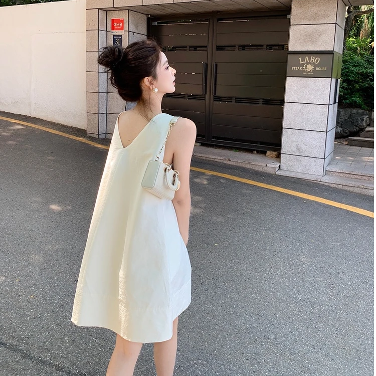 【LILYLIKES】“生日裙3.0”至简随性简约立体有型后V显瘦无袖背心裙