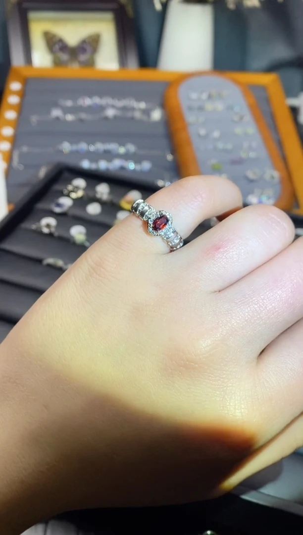 【闪购商品】水晶手链银S925镶嵌A225