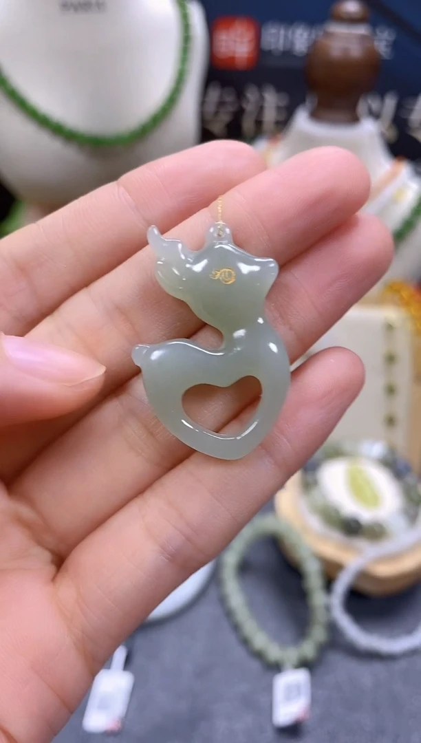 和田玉未镶嵌颈饰cg