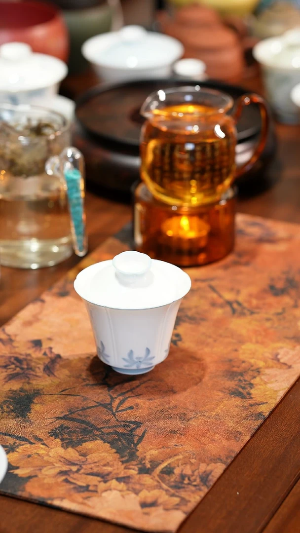 【闪购商品】睡莲盖碗哈哈哈哈