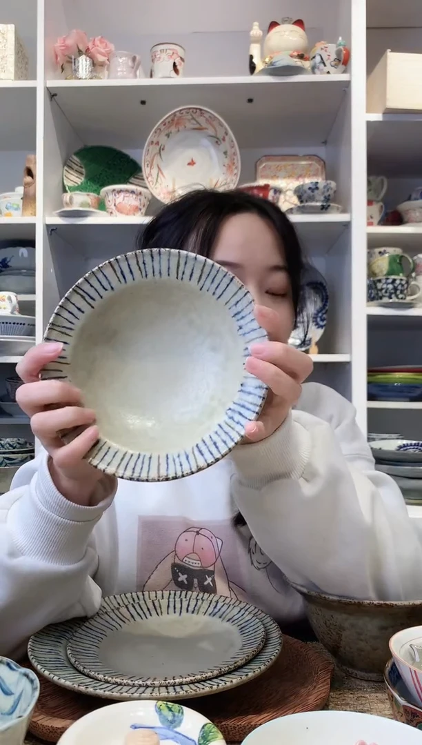 陶瓷浓烧复古松叶十草小深盘17cm