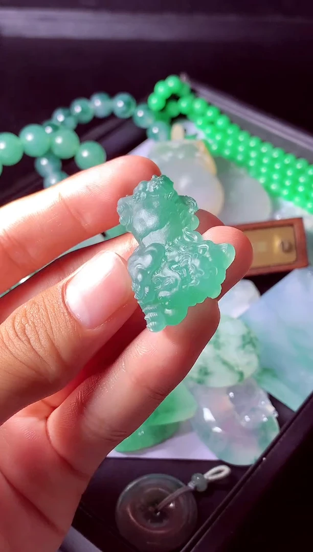 未镶嵌定制翡翠张*#翡翠毛货定制