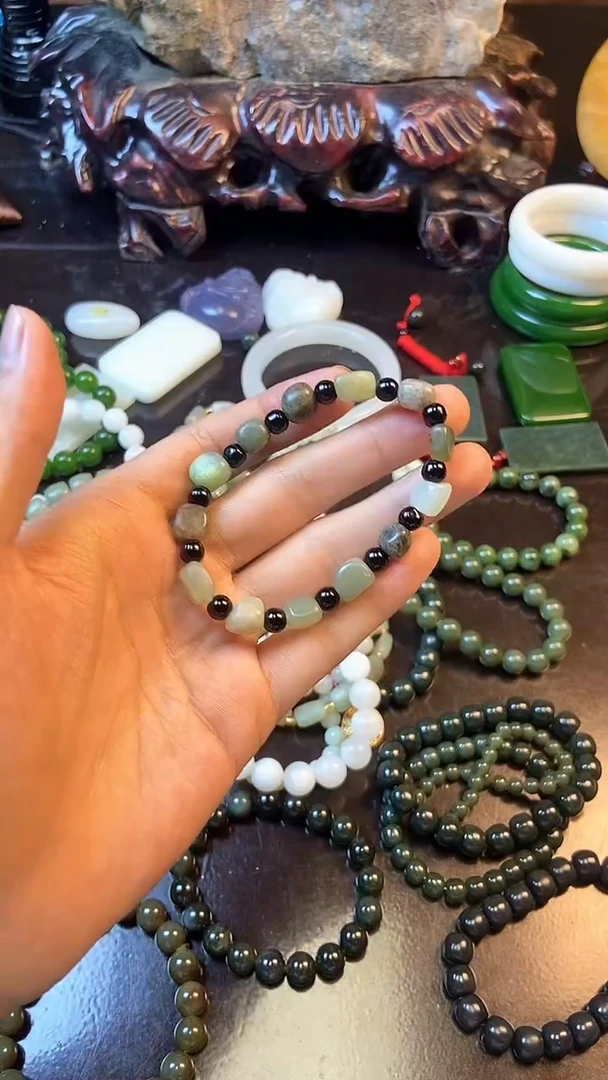 手串未镶嵌和田玉主播推荐！！主播推荐！！