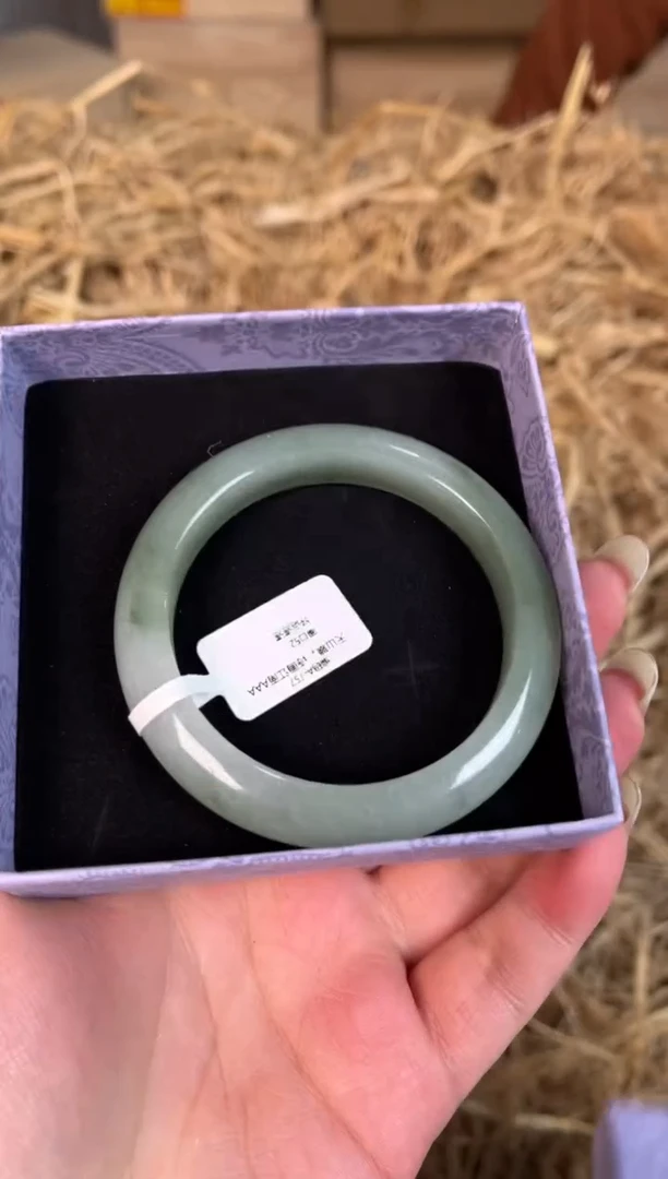 未镶嵌手镯石英质玉A-757