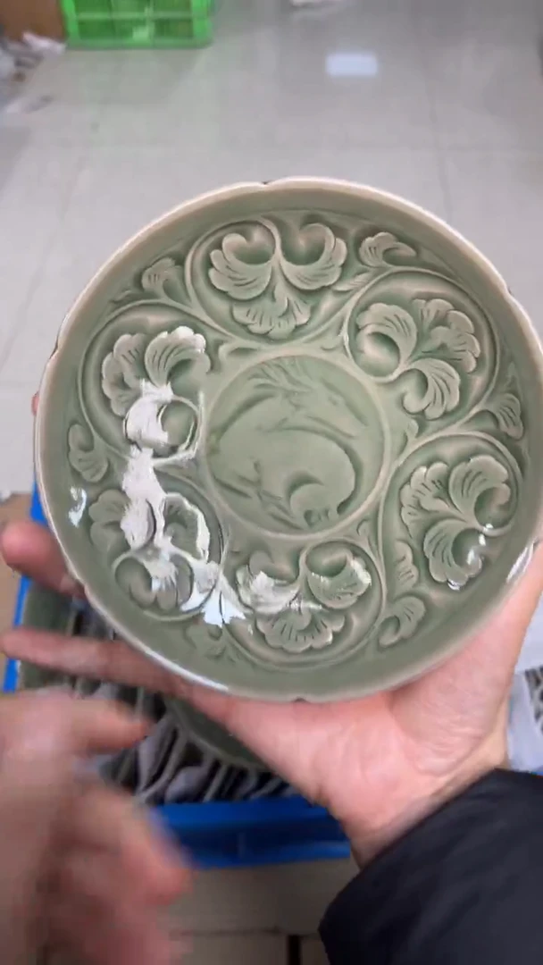 陶瓷纯手工秘色鹿戏牡丹纹壶承（一个）圆口/葵口随机发