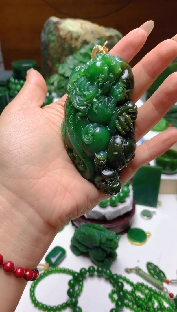 未镶嵌和田玉（碧玉）把件0