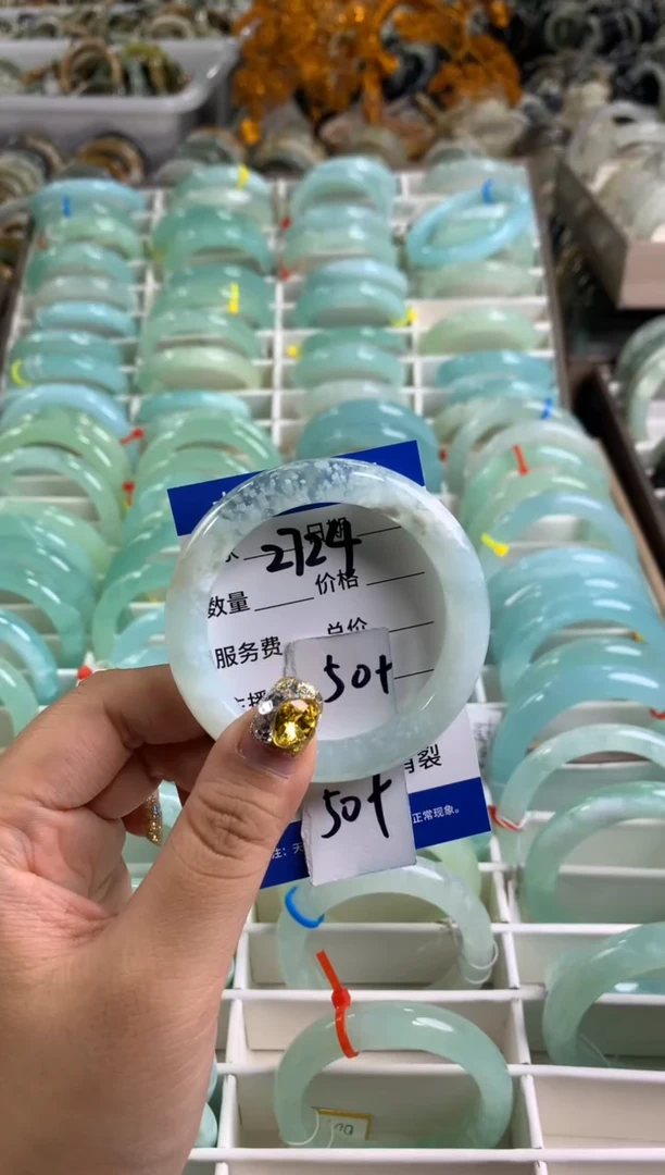 【闪购商品】蛇纹石玉手镯未镶嵌2724