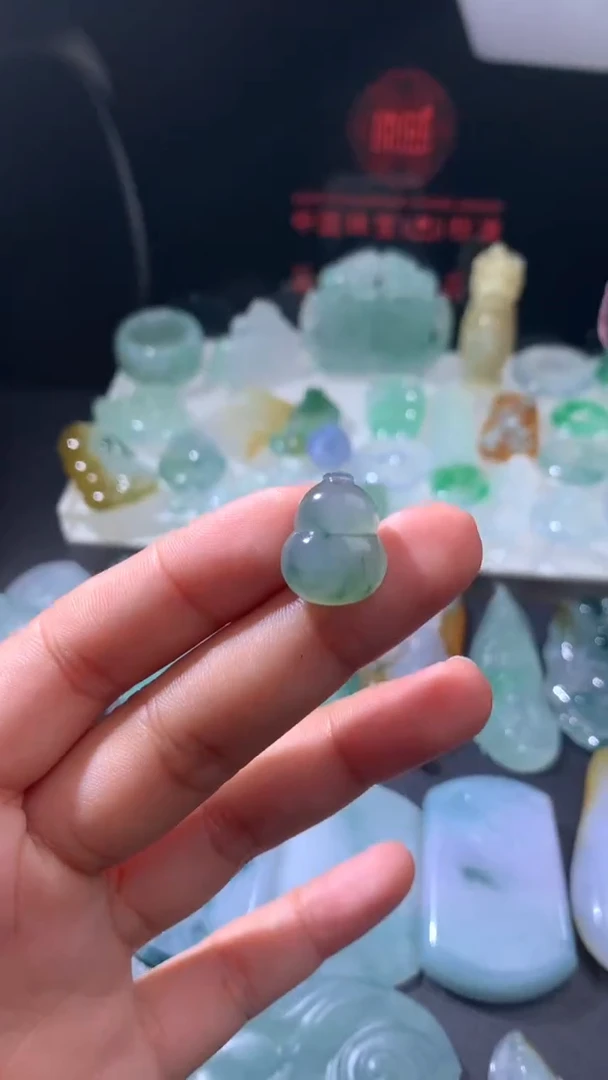 未镶嵌定制翡翠