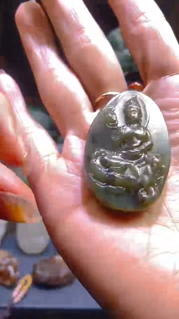 颈饰未镶嵌和田玉1